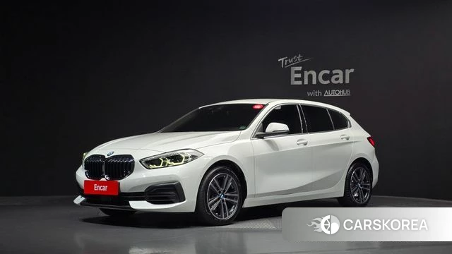 BMW 1 Series (F40) 2022 Белый из Кореи