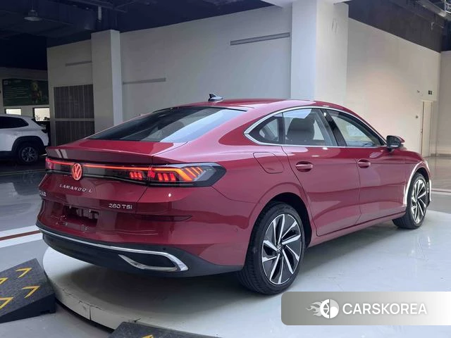 Volkswagen Lingdu 2022 Красный из Китая