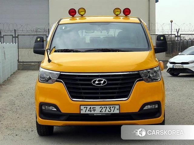 Hyundai The New Grand Starex 2018 Желтый из Кореи