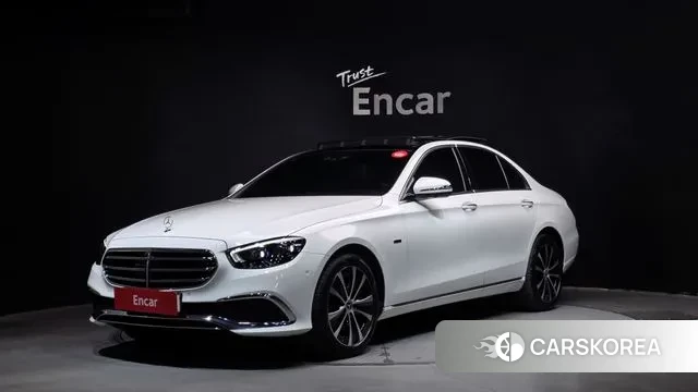 Mercedes-Benz E-Class W213 2021 Белый из Кореи