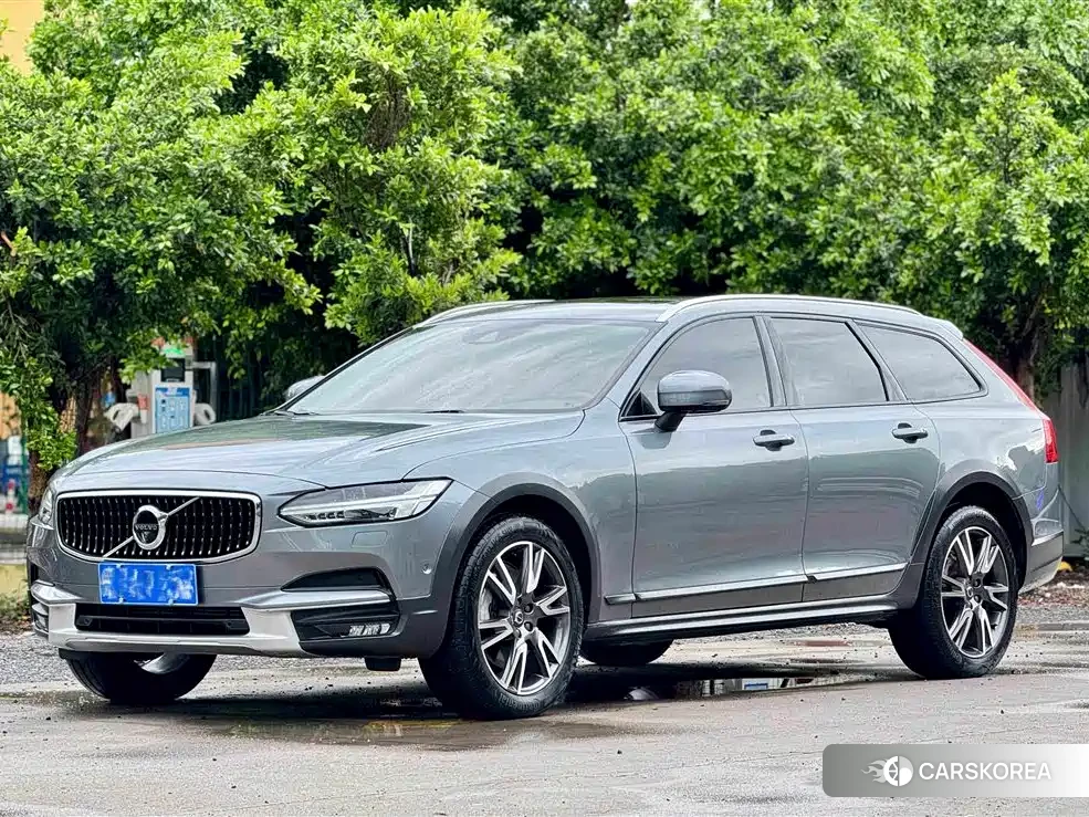 Volvo V90 2019 Silver/gray из Китая