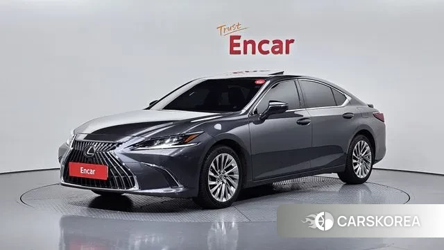 Lexus ES300h 7th generation 2024 Серый из Кореи