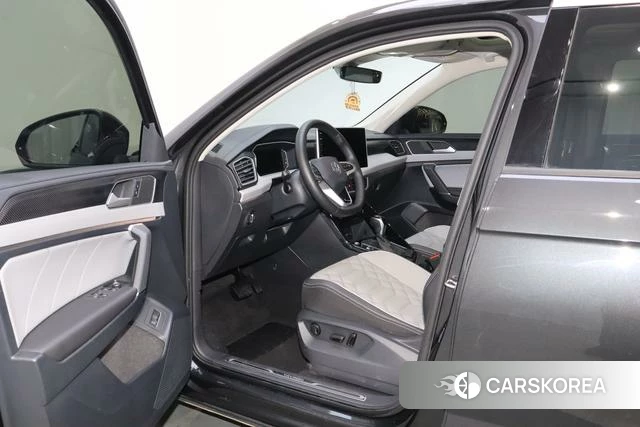 Volkswagen Tanyue 2024 Темно-серый из Китая