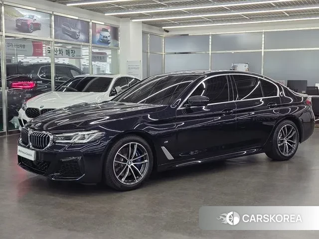 BMW 5 Series (G30) 2021 Черный из Кореи