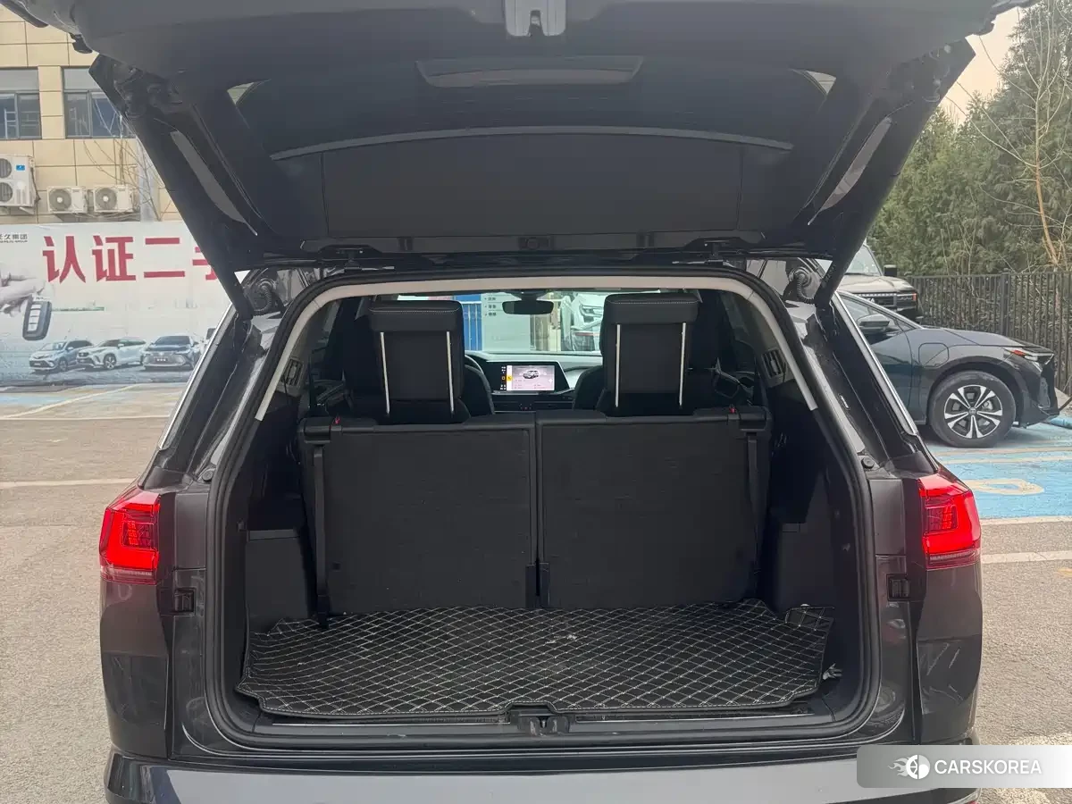 Volkswagen Talagon 2025 Silver/gray из Китая