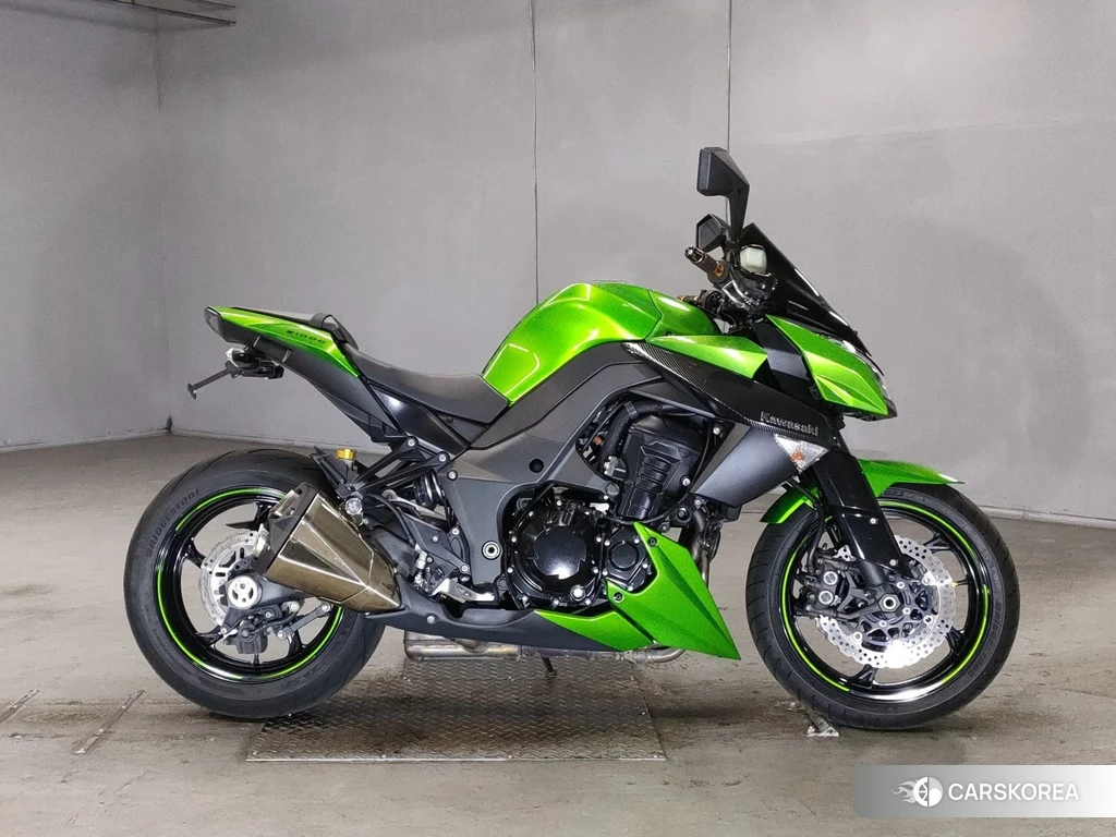 Проданный Kawasaki Z1000 2011 из Японии