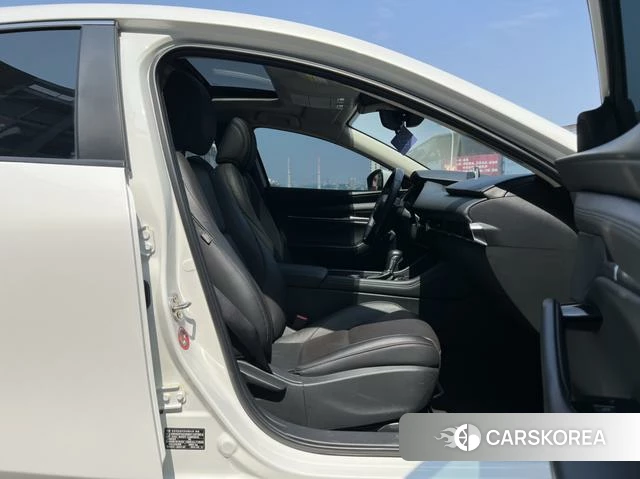 Mazda 3 Angkesaila 2021 Белый из Китая