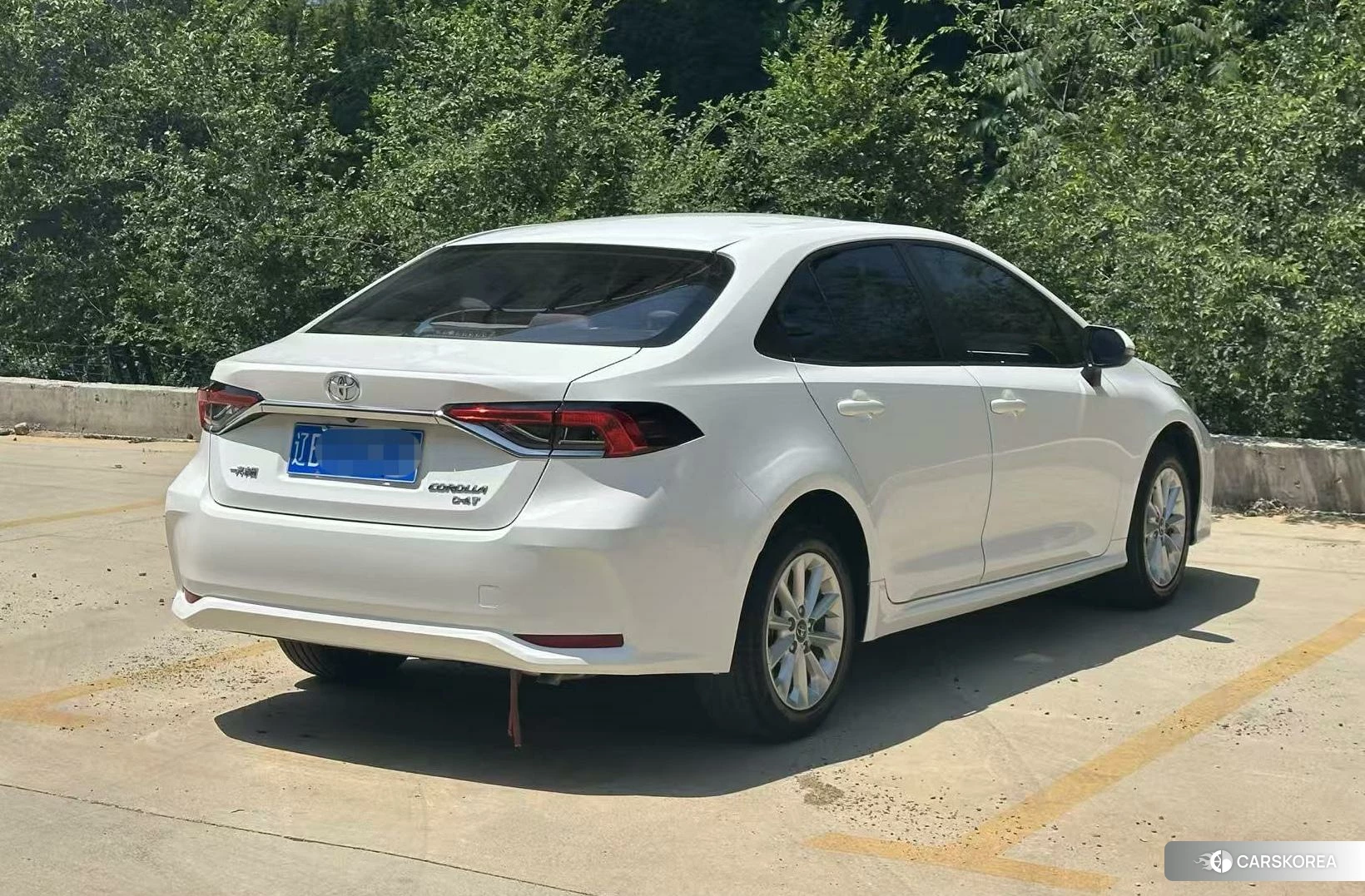 Toyota Corolla 2021 Белый из Китая