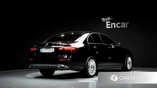 Mercedes-Benz E-Class W213 2023 Черный из Кореи