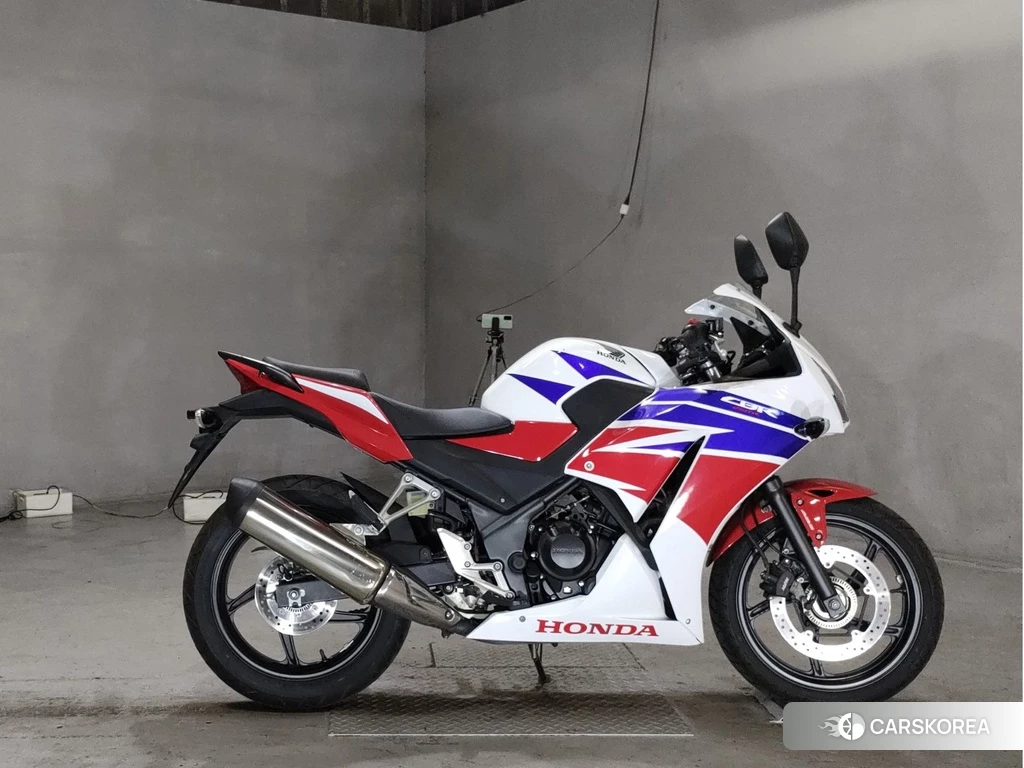 Проданный Honda CBR250R 2015 из Японии, фото 2