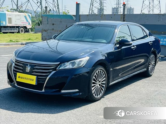 Toyota crown 2018 Синий из Китая