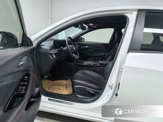 Buick Weilang 2023 Белый из Китая