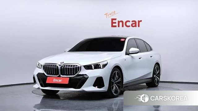 BMW 5 Series (G60) 2025 Белый из Кореи