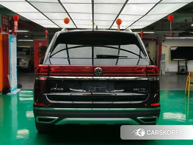 Volkswagen Tourang 2022 Черный из Китая