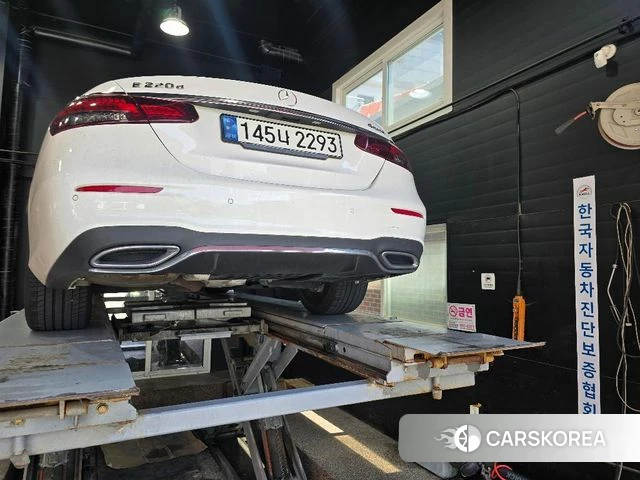Mercedes-Benz E-Class W213 2020 Белый из Кореи