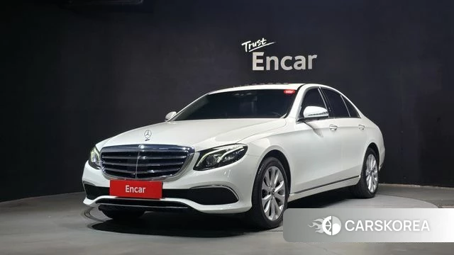 Mercedes-Benz E-Class W213 2020 Белый из Кореи
