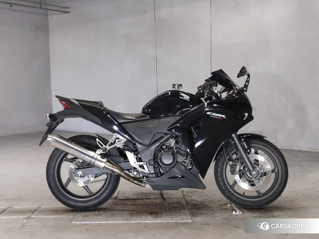 Проданный Honda CBR250R 2013 из Японии, фото 2