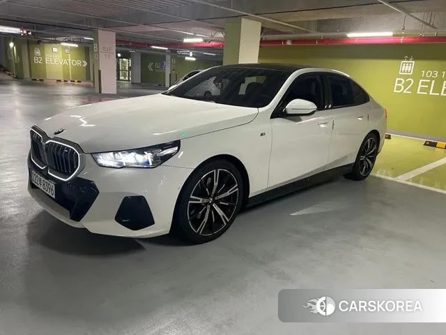 BMW 5 Series (G60) 2024 Белый из Кореи