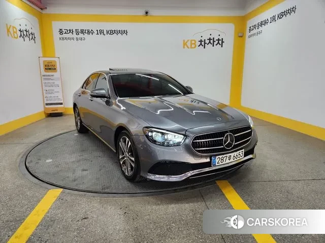 Mercedes-Benz E-Class W213 2021 Серый из Кореи