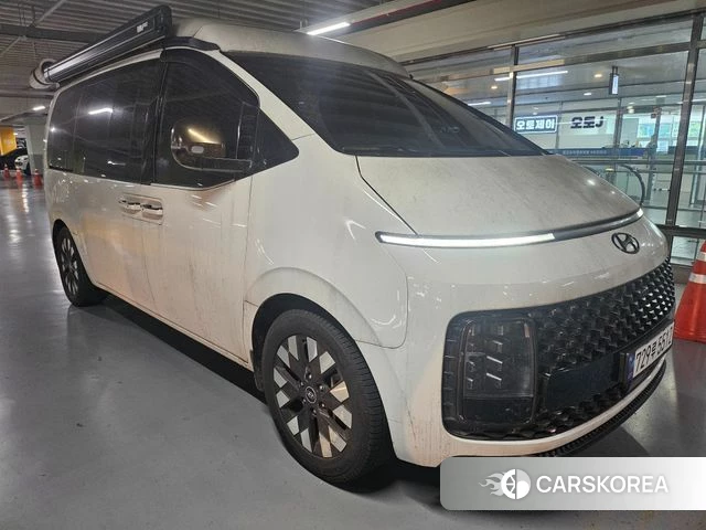 Hyundai Staria 2023 Белый из Кореи