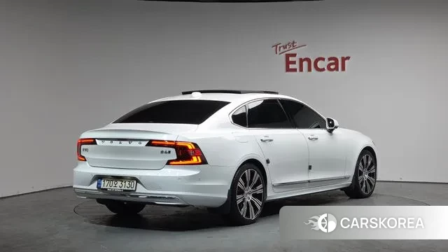 Volvo S90 2022 Белый из Кореи