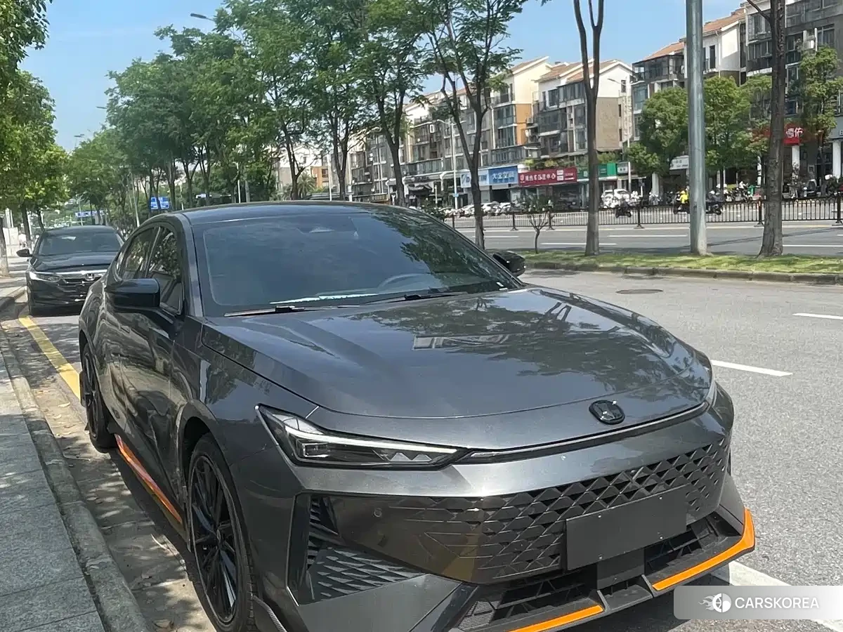 Chang'an Changan UNI-V 2025 Зеленый из Китая