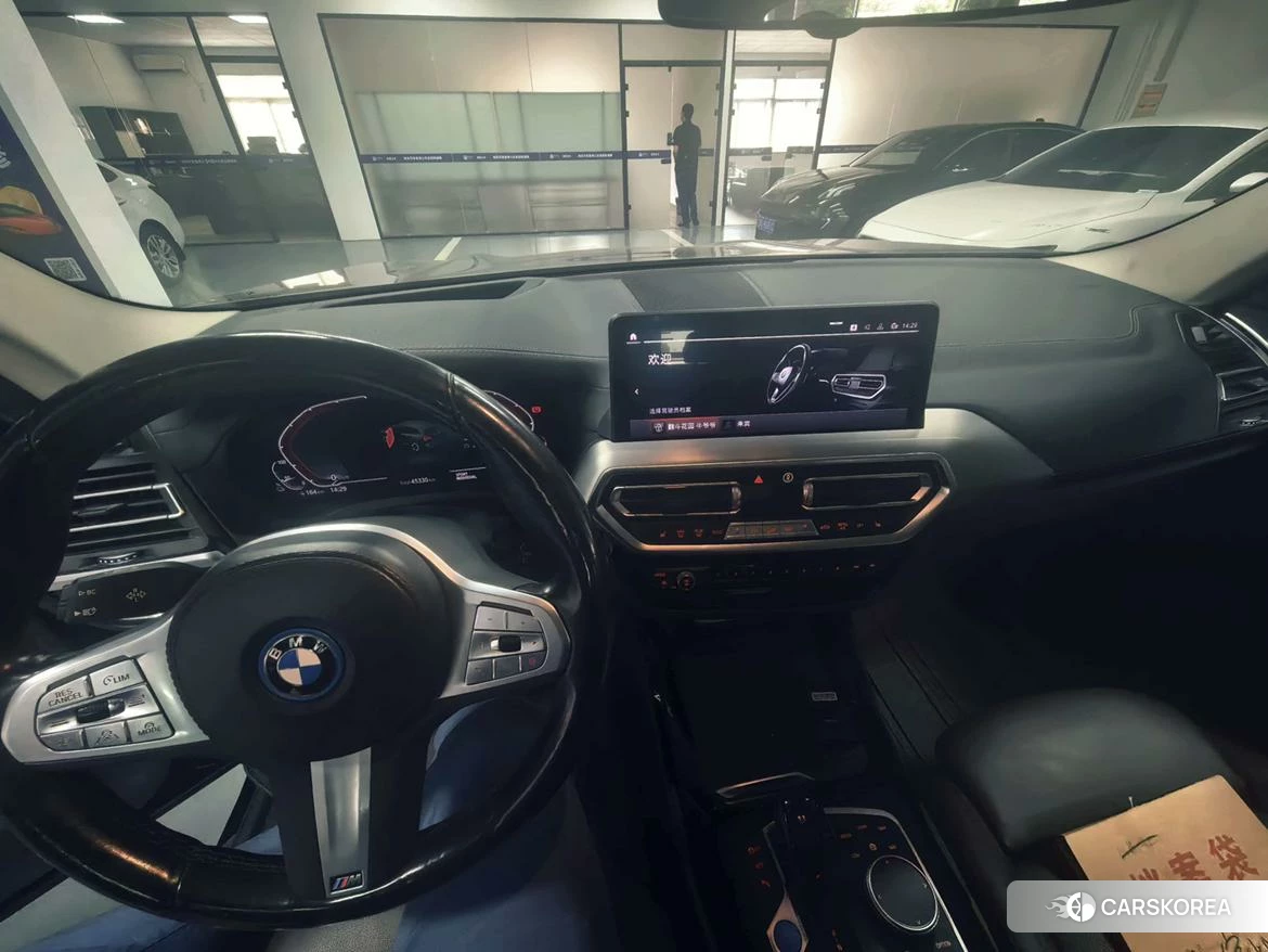 BMW iX3 2021 Черный из Китая
