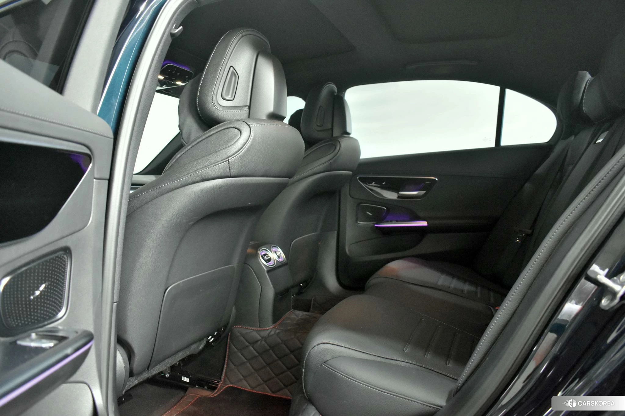 Mercedes-Benz Class C 2023 Зеленый из Китая