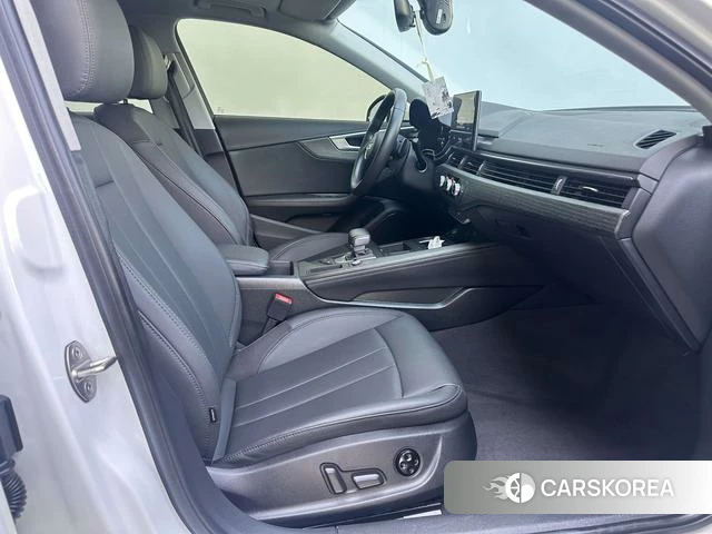 Audi A4L 2022 Белый из Китая
