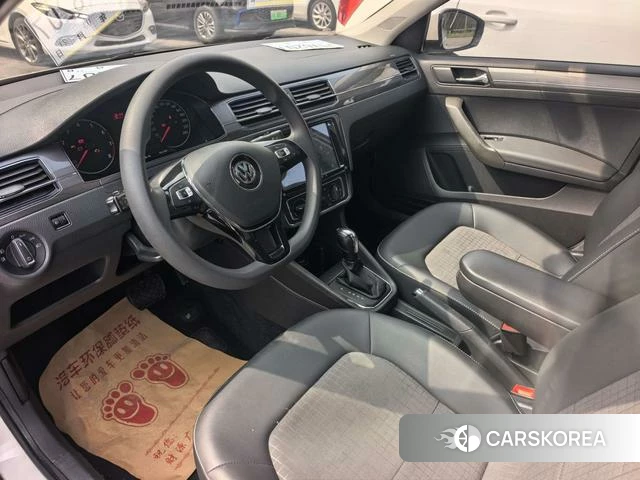 Volkswagen Santana 2018 Белый из Китая