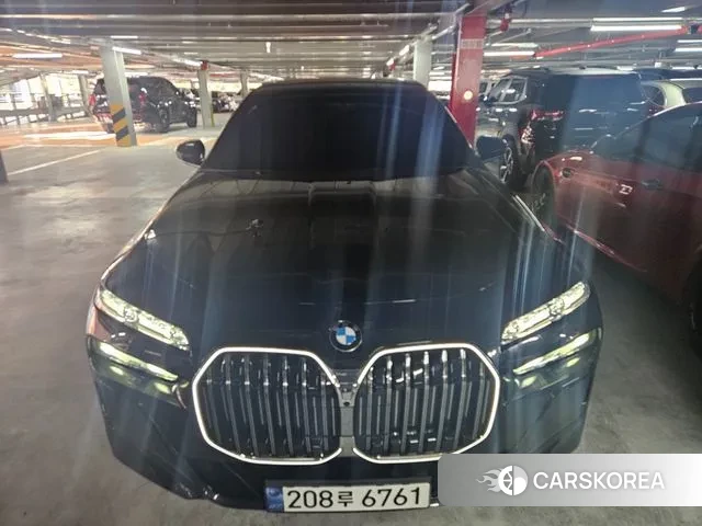 BMW 7 Series (G70) 2025 Черный из Кореи