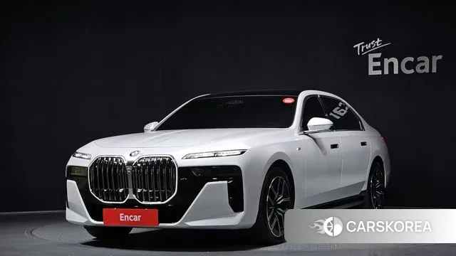 BMW 7 Series (G70) 2024 Белый из Кореи