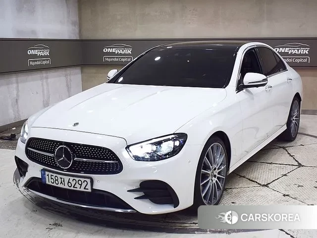 Mercedes-Benz E-Class W213 2022 Белый из Кореи