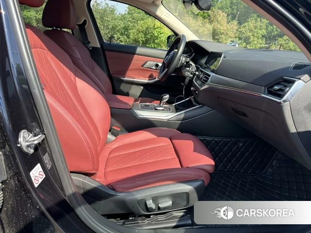 BMW 3 series 2022 Черный из Китая