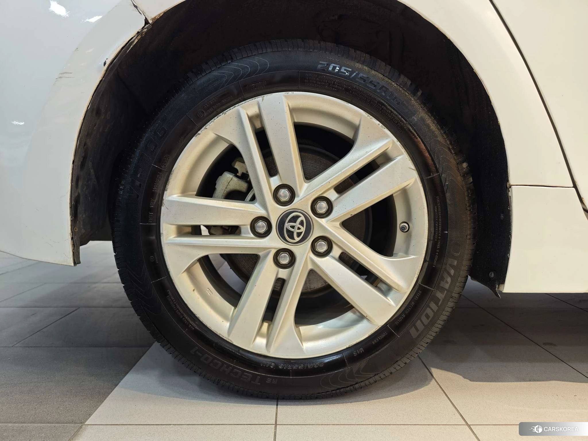 Toyota Lei Ling 2021 Белый из Китая