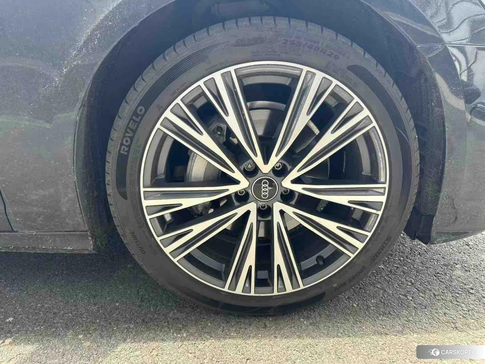 Audi A6L 2020 Черный из Китая