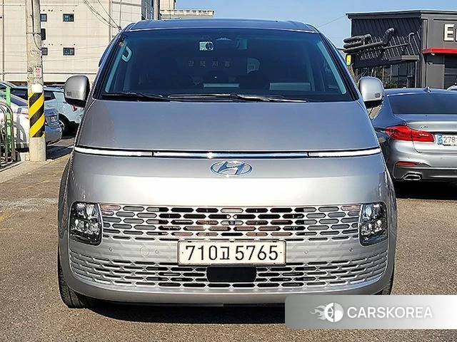 Hyundai Staria 2021 Серебряный из Кореи