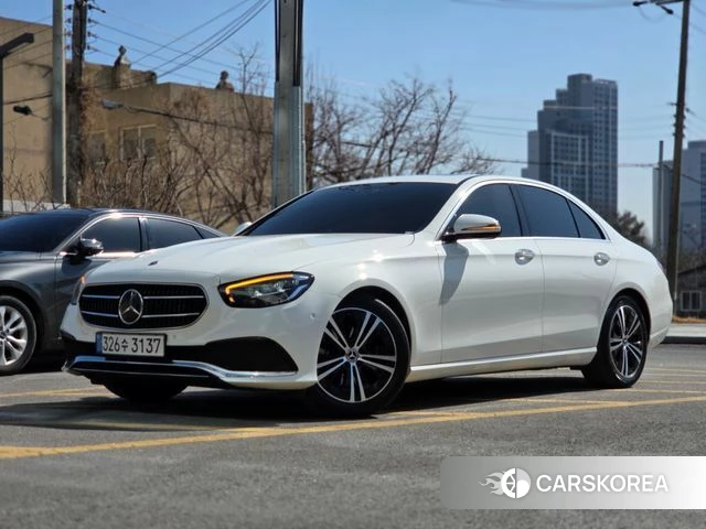 Mercedes-Benz E-Class W213 2020 Белый из Кореи