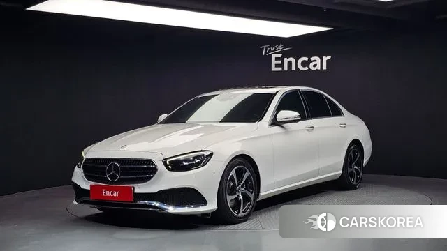Mercedes-Benz E-Class W213 2021 Белый из Кореи