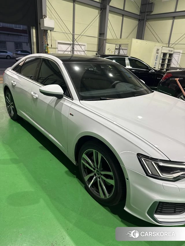 Audi A6 (C8) 2022 Белый из Кореи