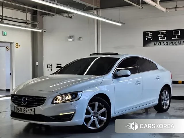 Volvo S60 2018 Белый из Кореи
