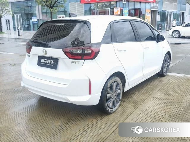 Honda Fit 2022 Белый из Китая