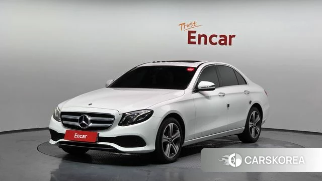 Mercedes-Benz E-Class W213 2019 Белый из Кореи