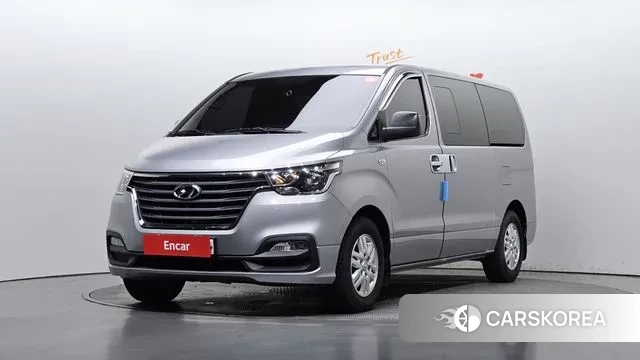 Hyundai The New Grand Starex 2019 Серебристо-серый из Кореи