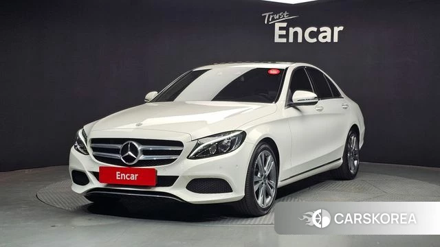 Mercedes-Benz C-Class W205 2018 Белый из Кореи