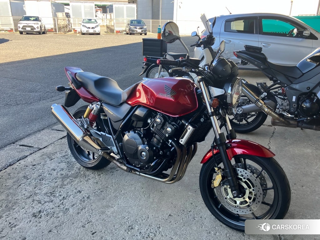 Проданный Honda CB400SF 2015 из Японии