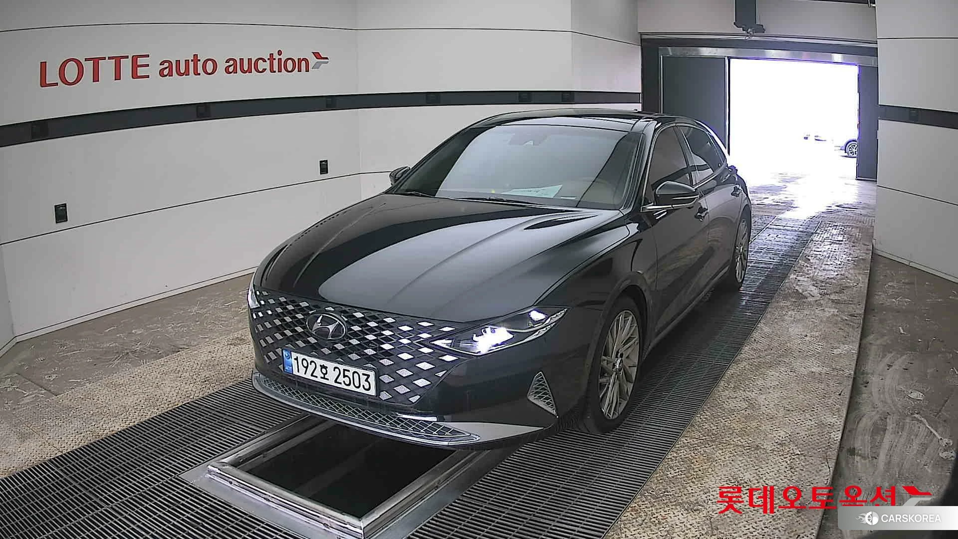 Hyundai Grandeur 2022 Midnight Black Pearl из Кореи