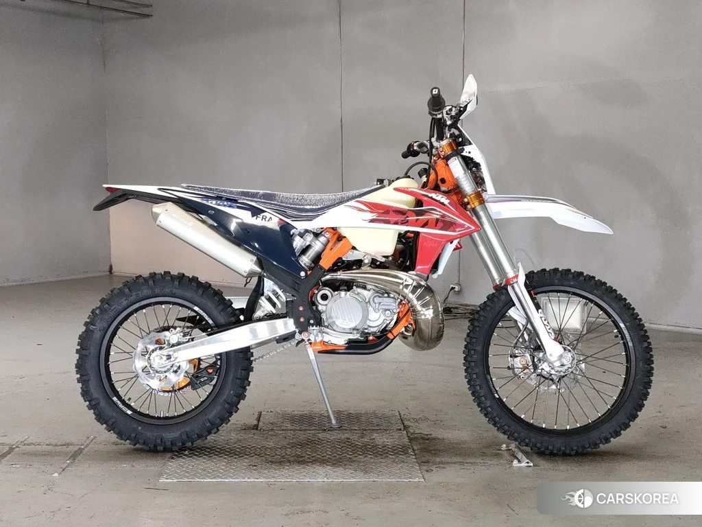 Проданный KTM 250EXC SIXDAYS TPI 2023 из Японии
