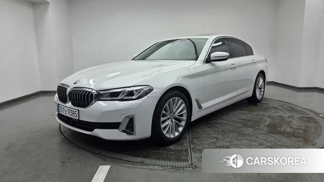 BMW 5 Series (G30) 2023 Белый из Кореи
