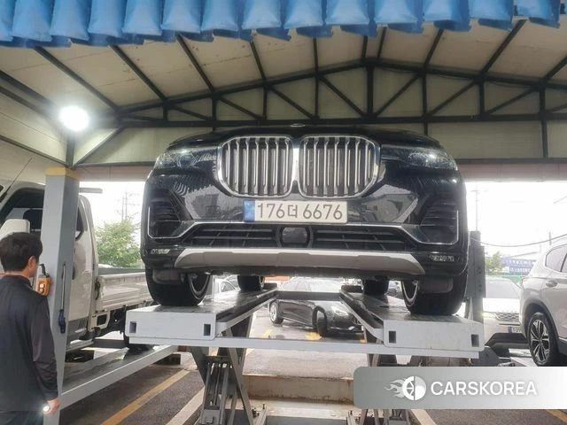 BMW X7 (G07) 2021 Черный из Кореи